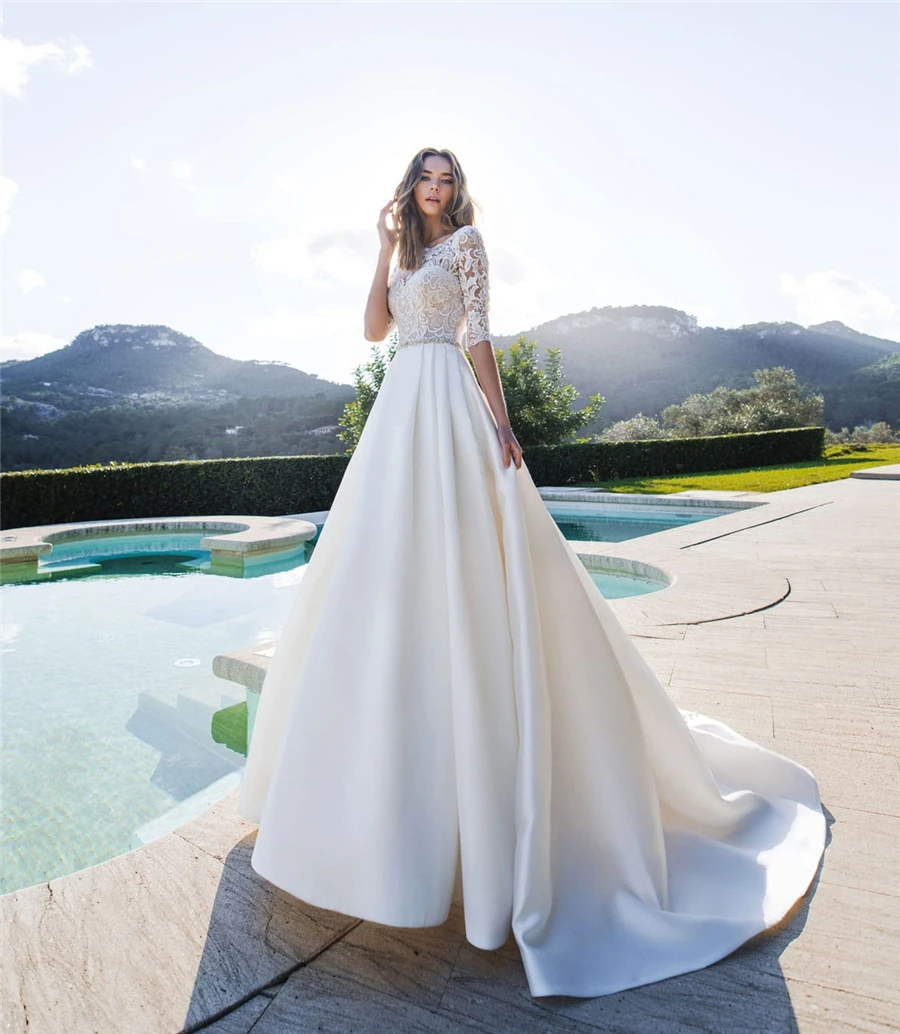 Meia mangas a linha vestidos de casamento 2021 vestidos de noiva de cetim modesto jardim personalizado modesto europeu moda praia robe de mariee