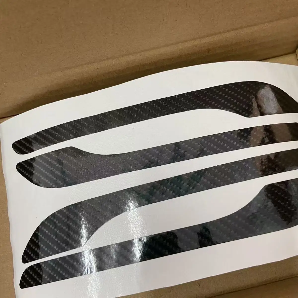4pcs Set of Black Carbon Fiber Door Handle Covers for Tesla Model 3 & Y - Scratch-Resistant Tape Polished Finish Amagi 6