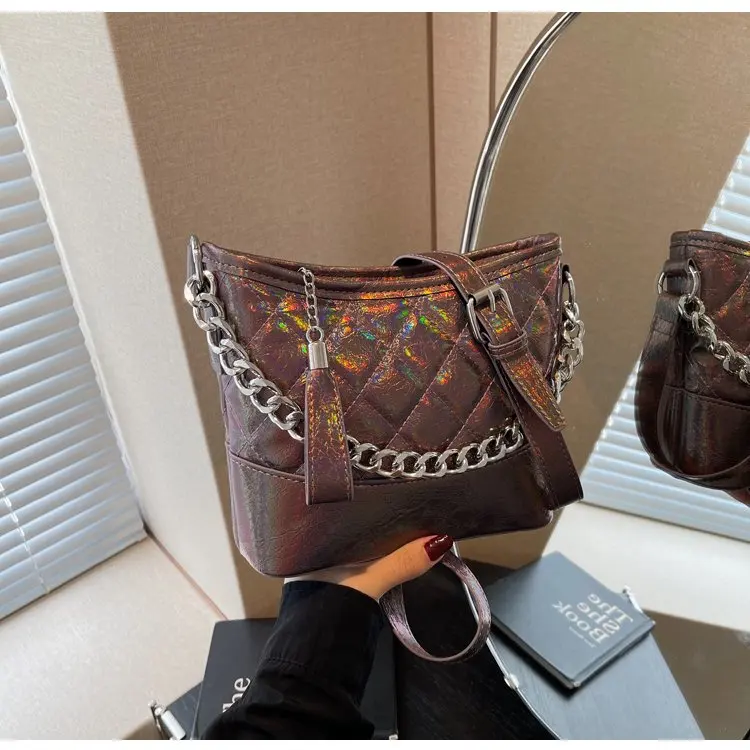 

Универсальная сумка-кроссбоди на цепочке для женщин, новинка 2026 года, черная, из овечьей кожи, элегантная сумка через плечо