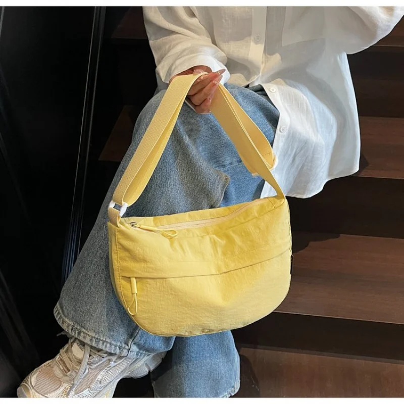 

Luxury Simple Vintage Crossbody Bag For Women Made From Genuine Leather With A Trendy Elegance