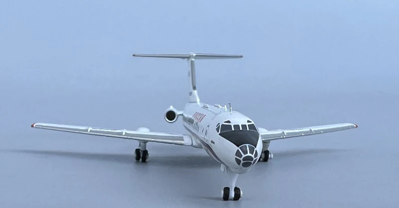 1/400 Russian TU-134 business airliner model RA-65109 202216  Alloy collection model