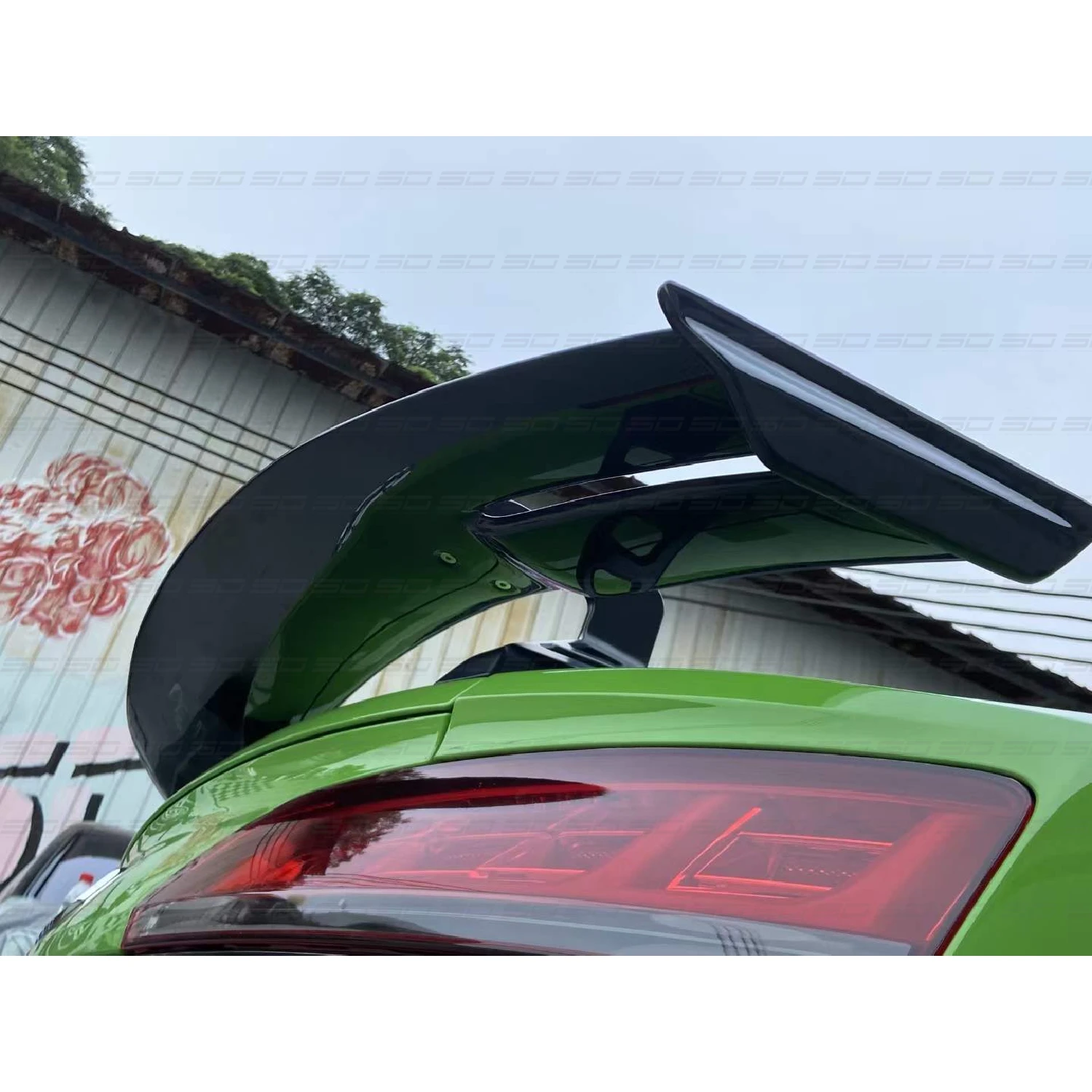 Facelift Performance Style Dry Carbon Spoiler Car Accessories for Au-di R8