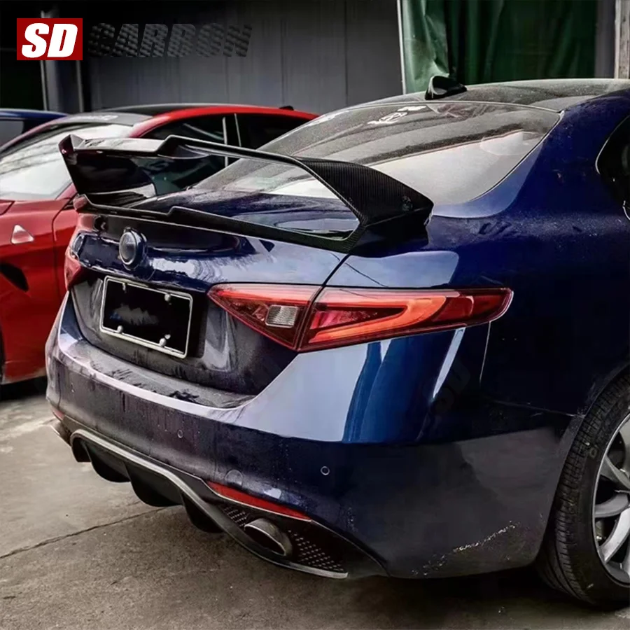 

For Alfa Romeo Giulia 2015-2021 High quality Carbon Fiber rear boot Wing Spoiler Rear Roof Wing Trunk Lip Boot Cover