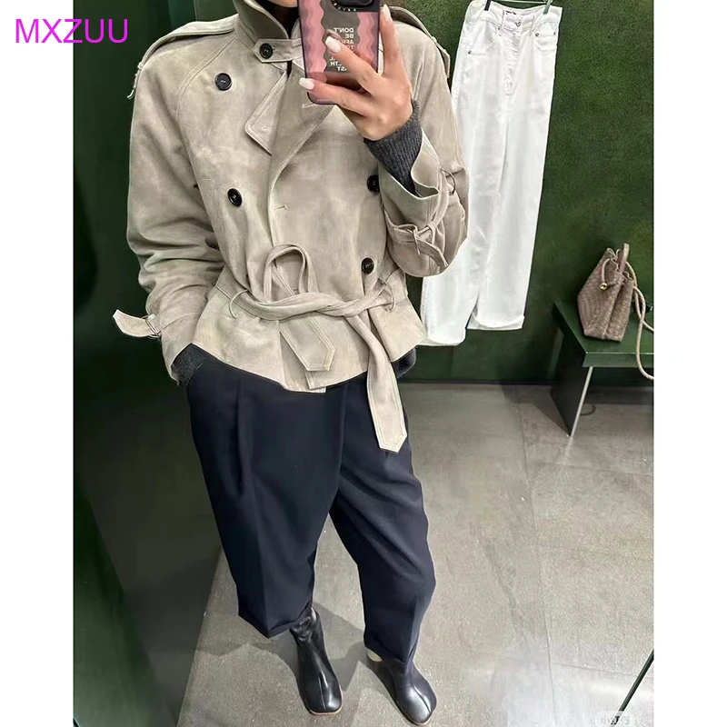 

Женская короткая кожаная куртка из овчины с двойным рядом пуговиц, широким воротником, поясом на талии, рукавами реглан, винтажный стиль