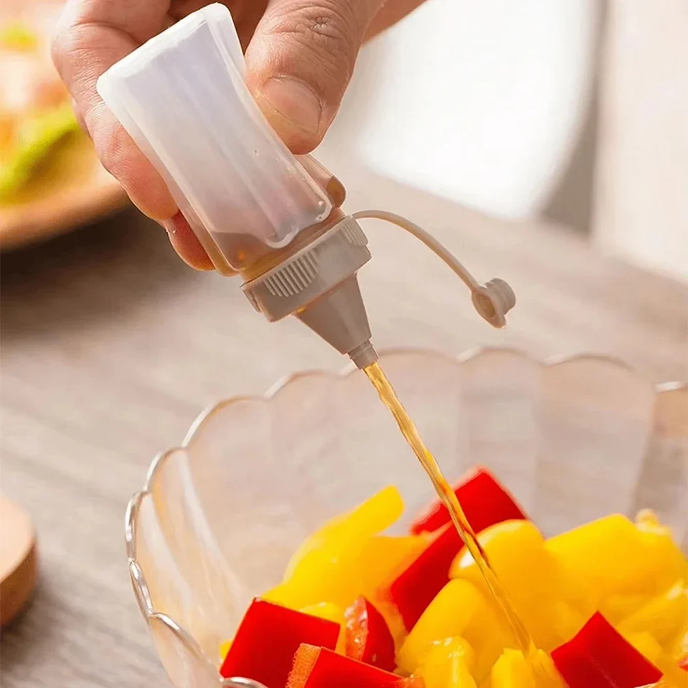 2/4/6Pcs Leakproof Portable PP Sauce Squeeze Bottles Mini Translucent Condiment Jars for Outdoor Camping Picnic BBQ
