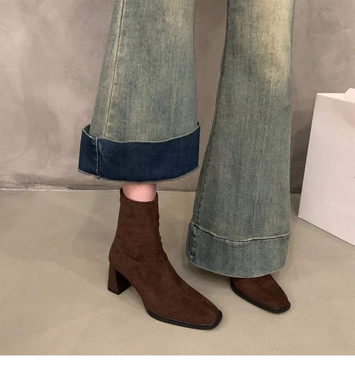 Quadratische Spitze Sexy Wildleder Casual Arbeitsstiefel für den Winter Bequeme Reißverschluss-Bankett-Elegante High Heels Damenstiefel – Detail 8
