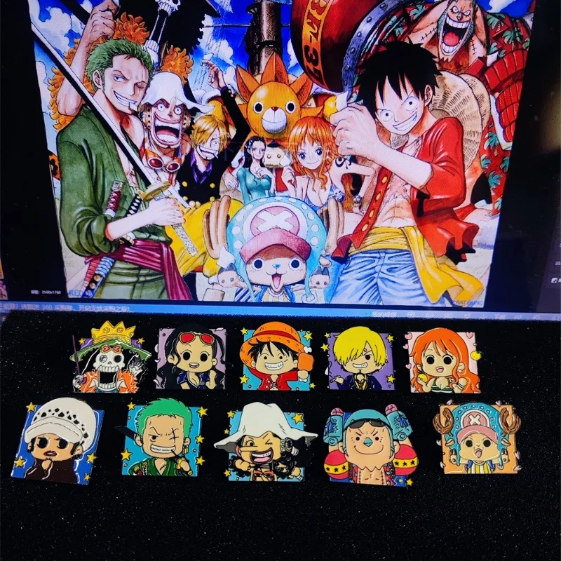 ワンピース漫画ブローチキャップルフィ Q Figurals ゾロサンジアニメアクションフィギュアおもちゃバッジ商品装飾子供のギフト