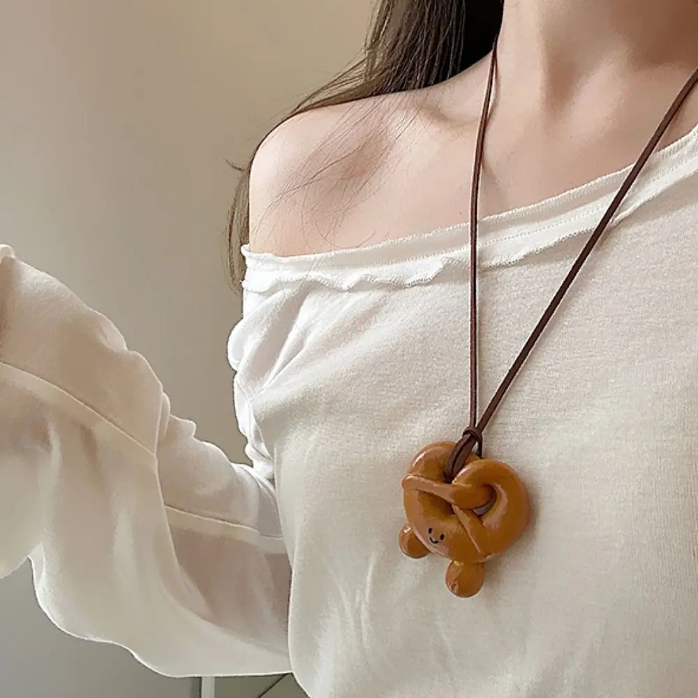 Lovely Bagel Alkaline Bread Pendant Rope Cute Pretzel Necklace Decoration Sweater Chain Croissant Bag Accessory Unisex