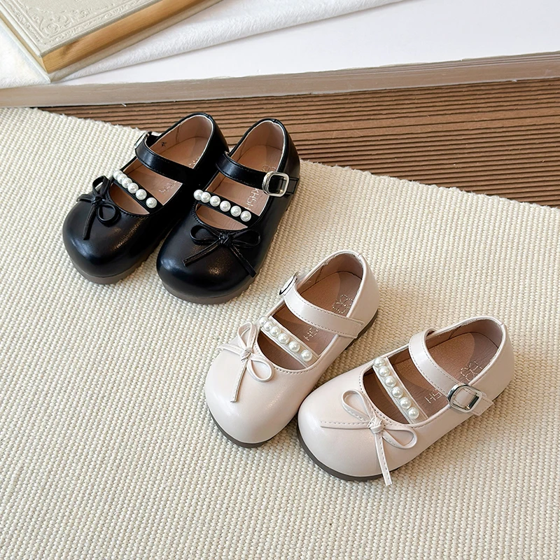 

Весенние детские туфли Мэри Джейн с жемчужным бантом и застежкой на липучке, черные/бежевые, из искусственной кожи, шикарные повседневные туфли для девочек 4-6 лет