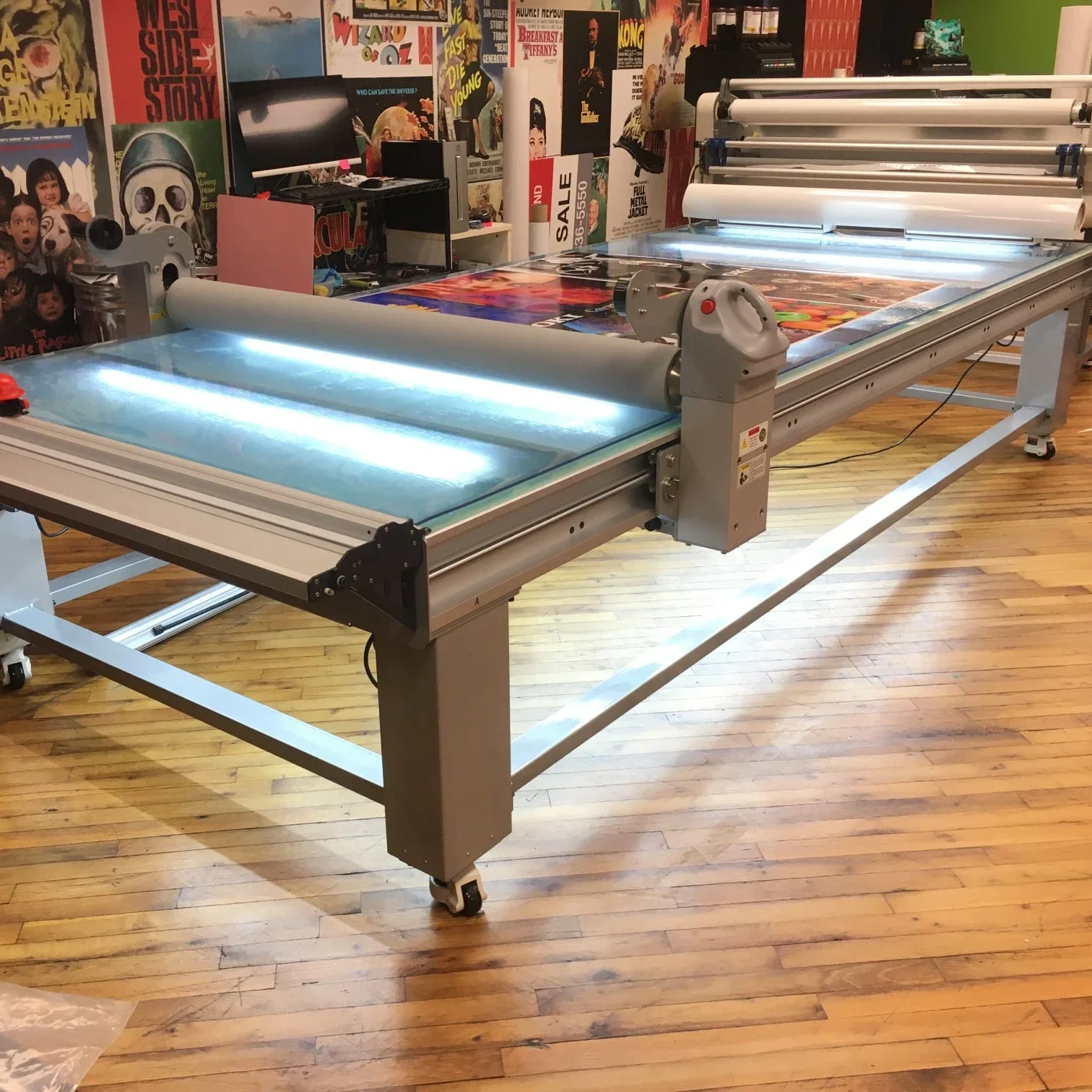 exquisite craftsmanship Base bench and logo flat bed applicator
