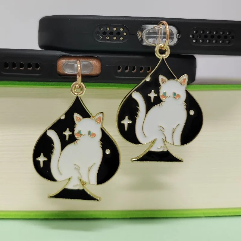 Lindo tapón antipolvo de estilo coreano Kawaii Spades Cat enchufe de puerto de carga de teléfono para iPhone tipo C tapón de protección contra el polvo regalo para Amiga
