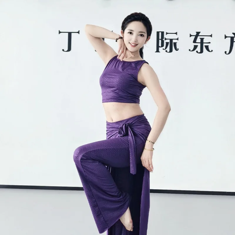 Roupa de prática de dança do ventre swegal personalizada, roxo profundo, colete com padrão escuro, saia enrolada, calças compridas, 3 peças