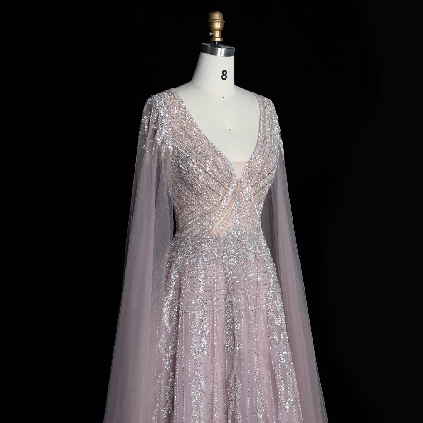 Sharon Said Luxuriöses grünes Abendkleid mit V-Ausschnitt, langen Tüll-Cape-Ärmeln, aufwendig mit Perlen verziert, für formelle Anlässe und Partys, SS073, nach Maß – Detail 14