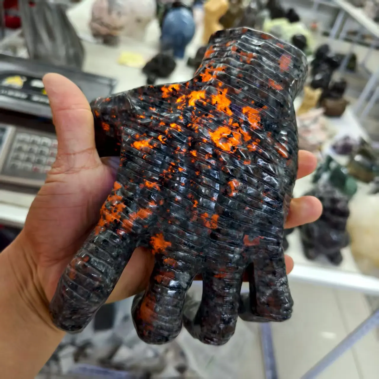 15-18cm Natural Flame Stone Ghost Hand, Crystal Quartz Flame Primordial Stone Handcrafted Carved, Ghost Hand, Mineral, Healed