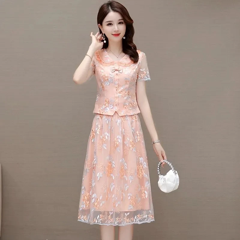 

Elegant Age-reducing Suit Skirt 2023 Online Celebrity Explosions New Doll Collar Embroidered Two-piece Dress Female.