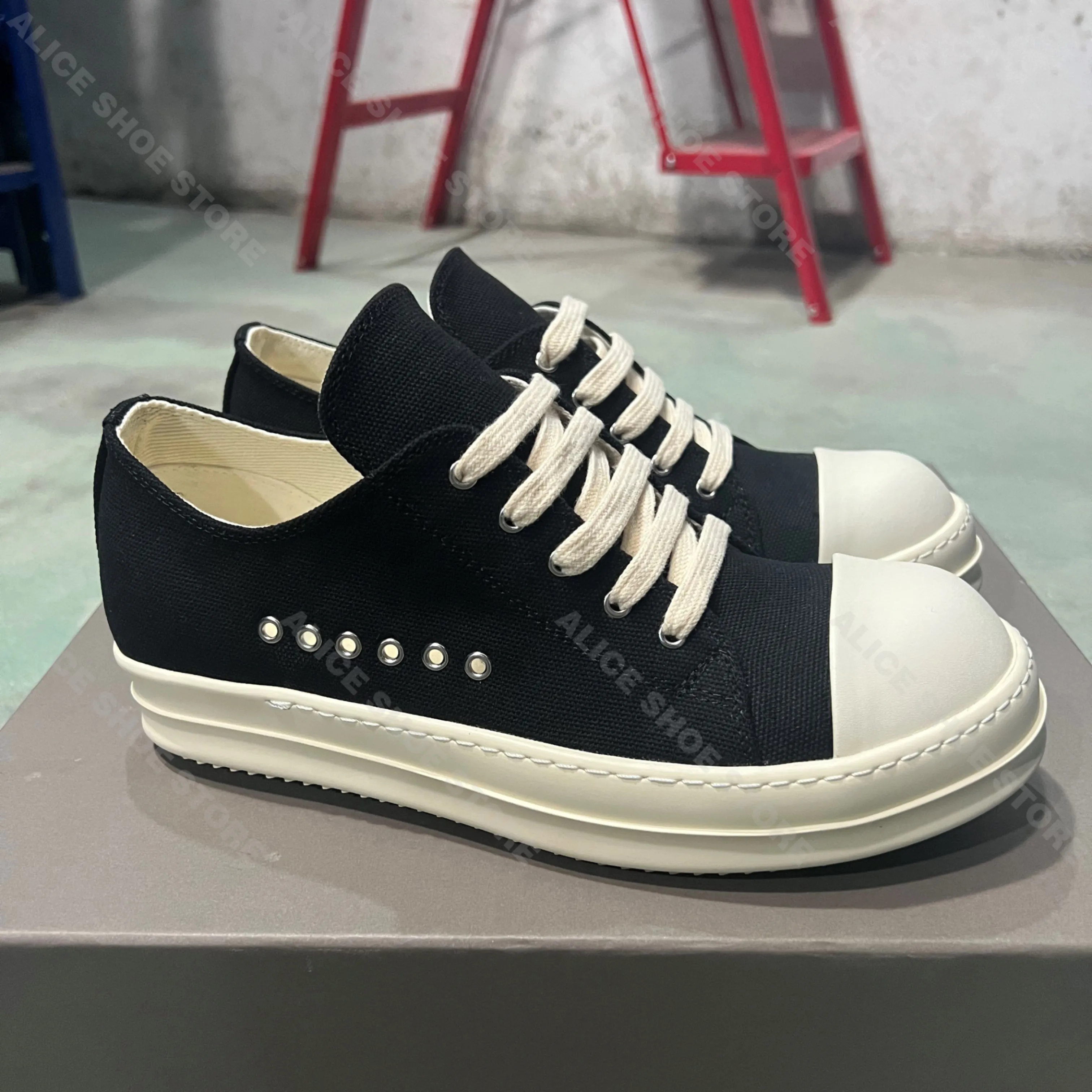 

Brand Designer Men Shoe Canvas Low Top Women Sneaker Porous Black Lace Up Luxury Punk Thick-sole Casual Flat Platform Shoe