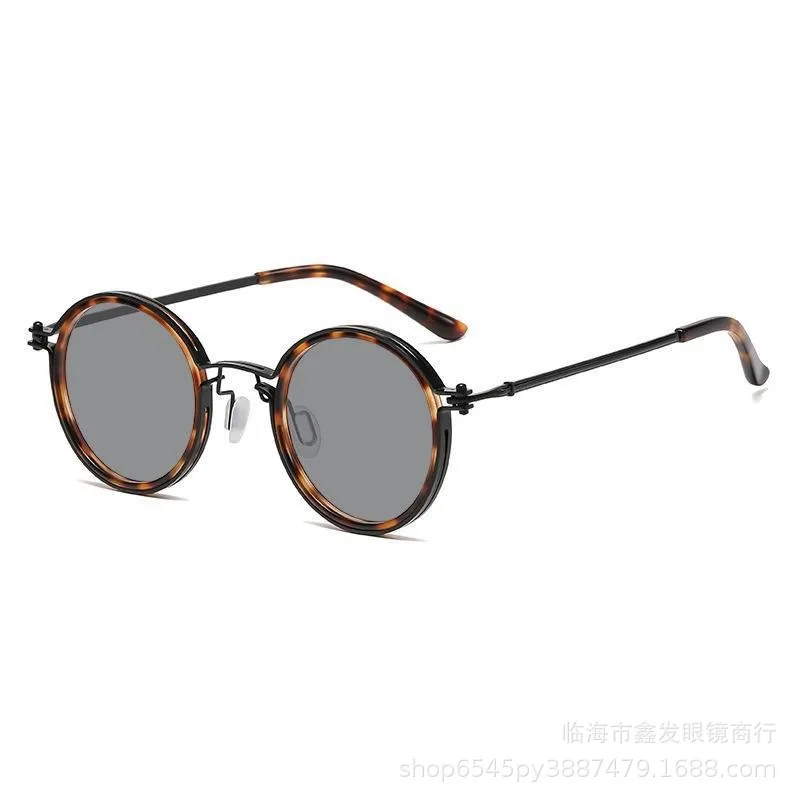 Homens óculos luxo design metal redondo frame sol óculos mulheres retro UV400 tons clássico eyewear