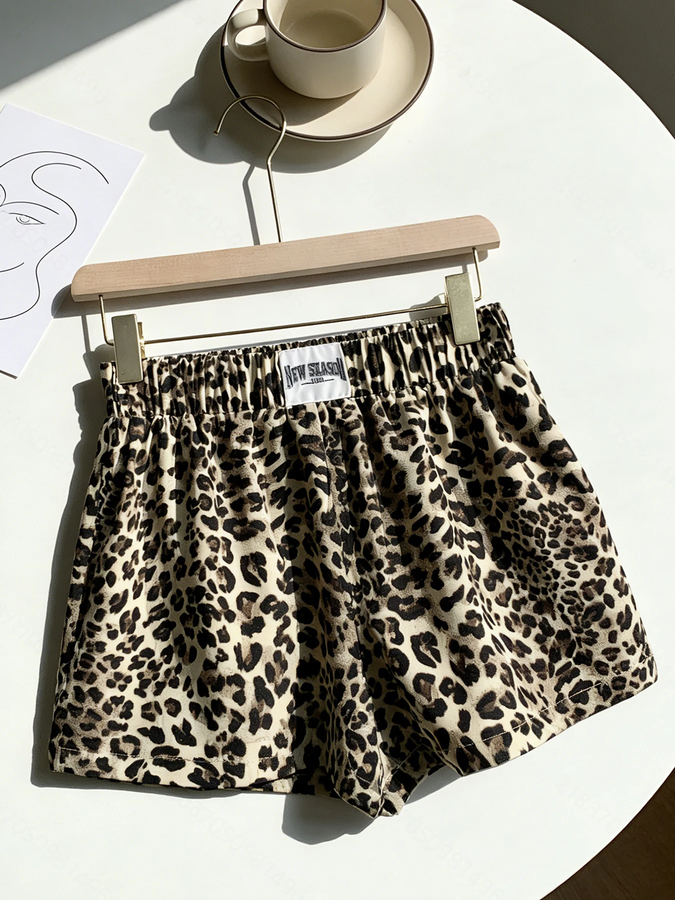 

Женские повседневные шорты в стиле Y2K с леопардовым принтом, высокой талией, эластичным поясом, свободного кроя, с карманами, из полиэстера, эластичные