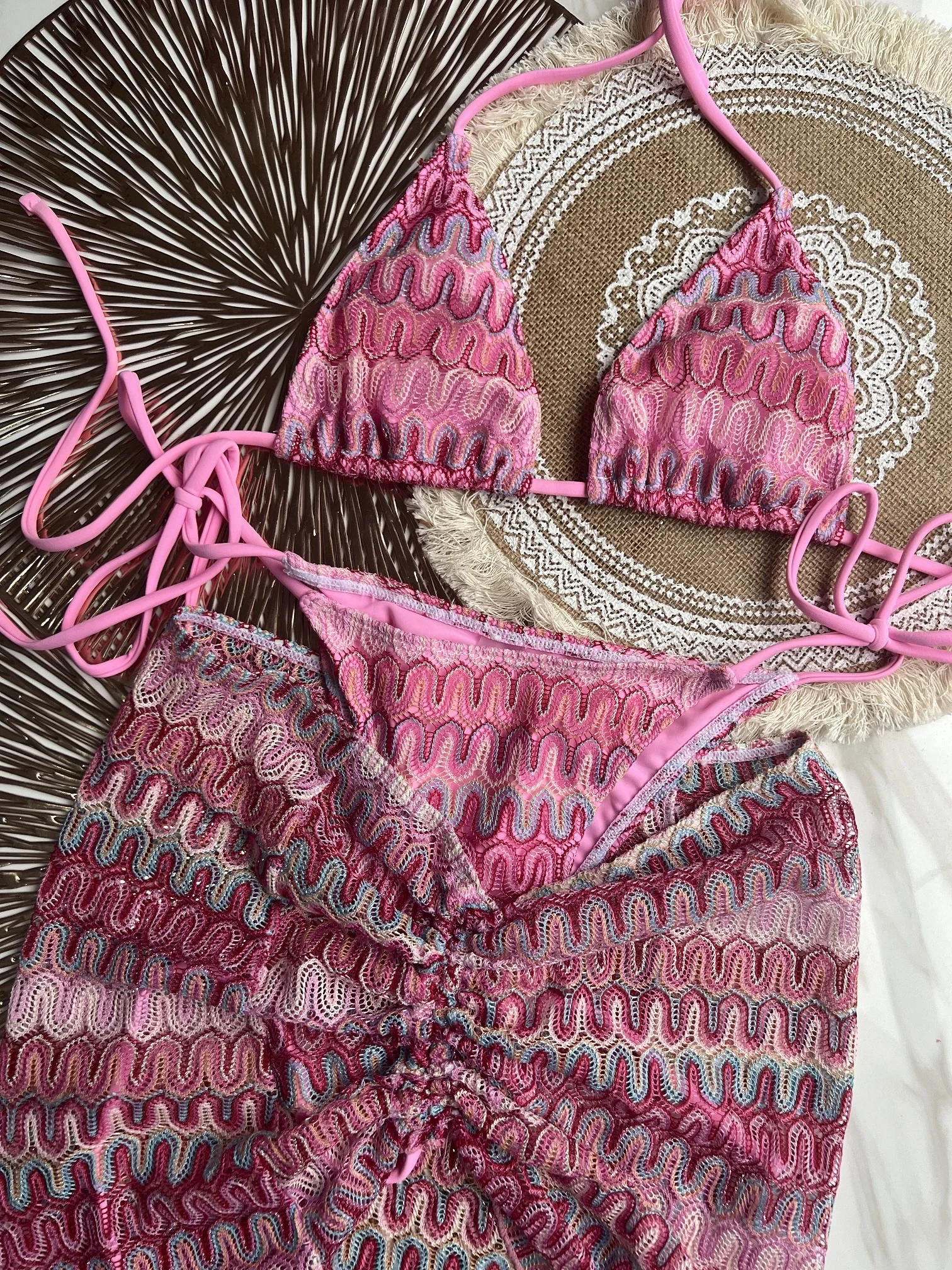 Bikini de punto con falda, traje de baño de tres piezas con realce en zigzag, ropa de playa