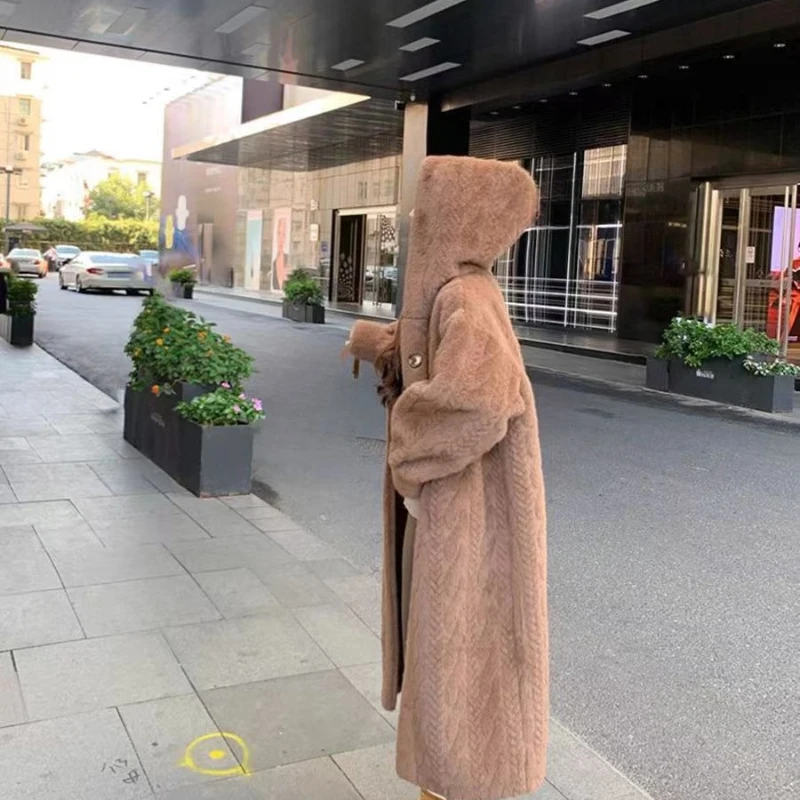 الخريف والشتاء جديد الإفراط في الركبة المنك المخملية تويست المنك مقنعين الفراء المتكاملة الفراء سترة معطف الفرو النساء سميكة