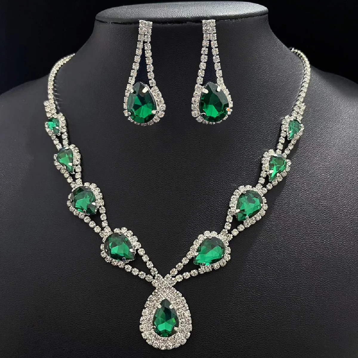 3PC Women's Fashion Trend Emerald Water Drop Necklace Earrings Jewelry Set Wedding Banquet Party Holiday Gift