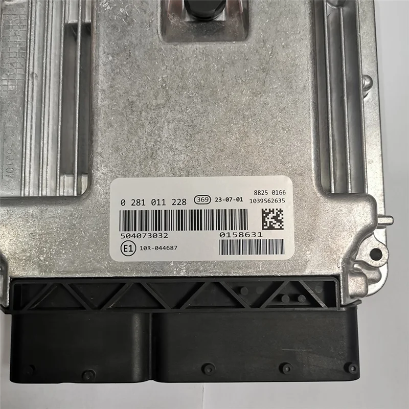 0281011228 Placa de computador ECM não programada para peças de caminhão Volvo Iveco 504073032