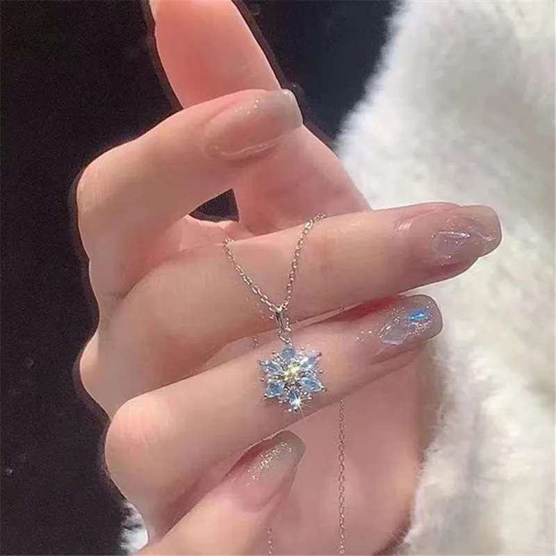 Simple Blue Zircon Snowflake Pendant Necklace for Women Fashionable Personalized Daily Accessories Party Jewelry Birthday Gifts