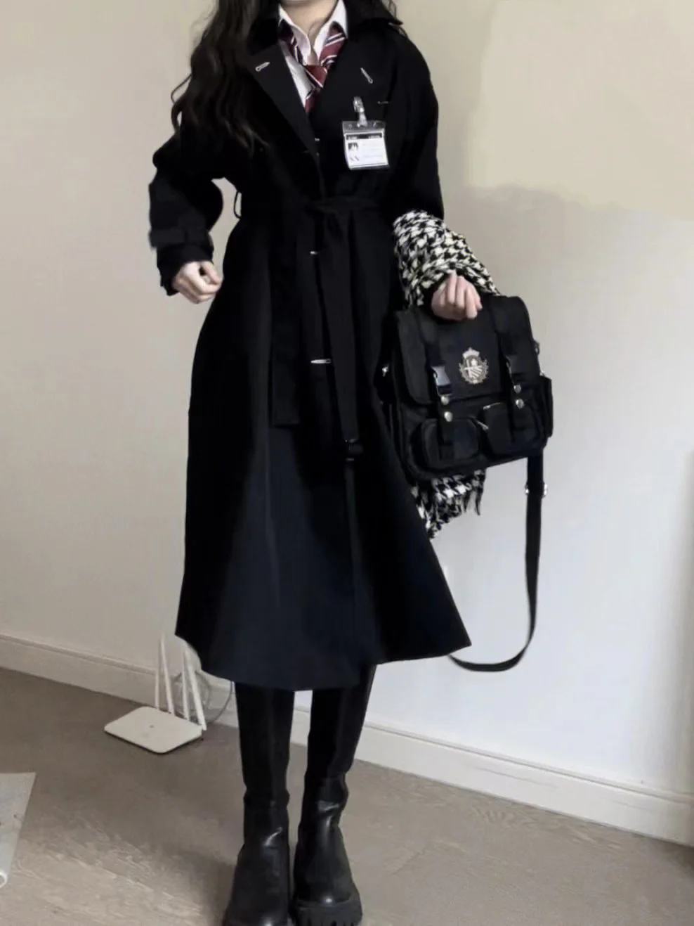 2025 Autumn Winter Korean Style High-End Black Trench Coat JK Short Skirt White Shirt College Style Mid-Length OverCoat Set