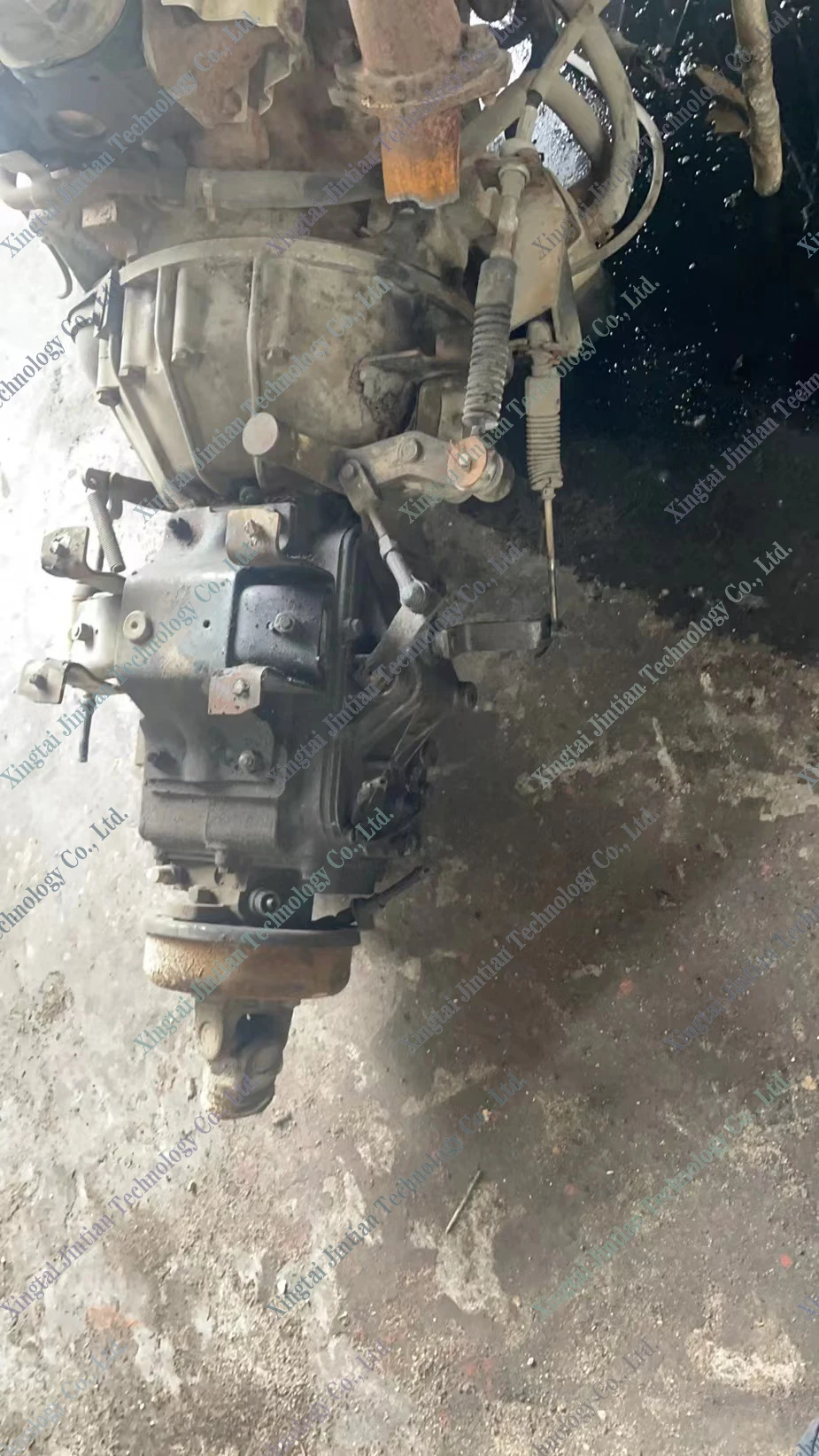 Suitable for 4JB1 4DA1 engine gearbox for light truck used secondhand transmission gear box