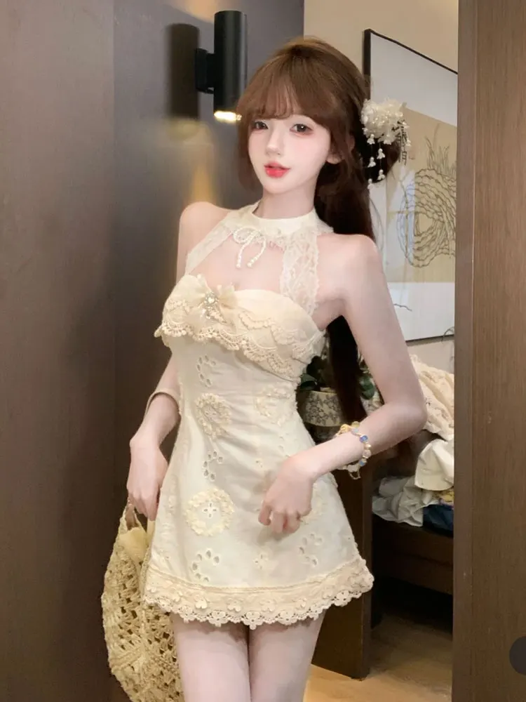 

Summer Halter Neck Bodycon Dress Women's Sexy Off-Shoulder Mini Dress Flirty Lace Trim A-Line Skirt with Slimming Tailored Fit