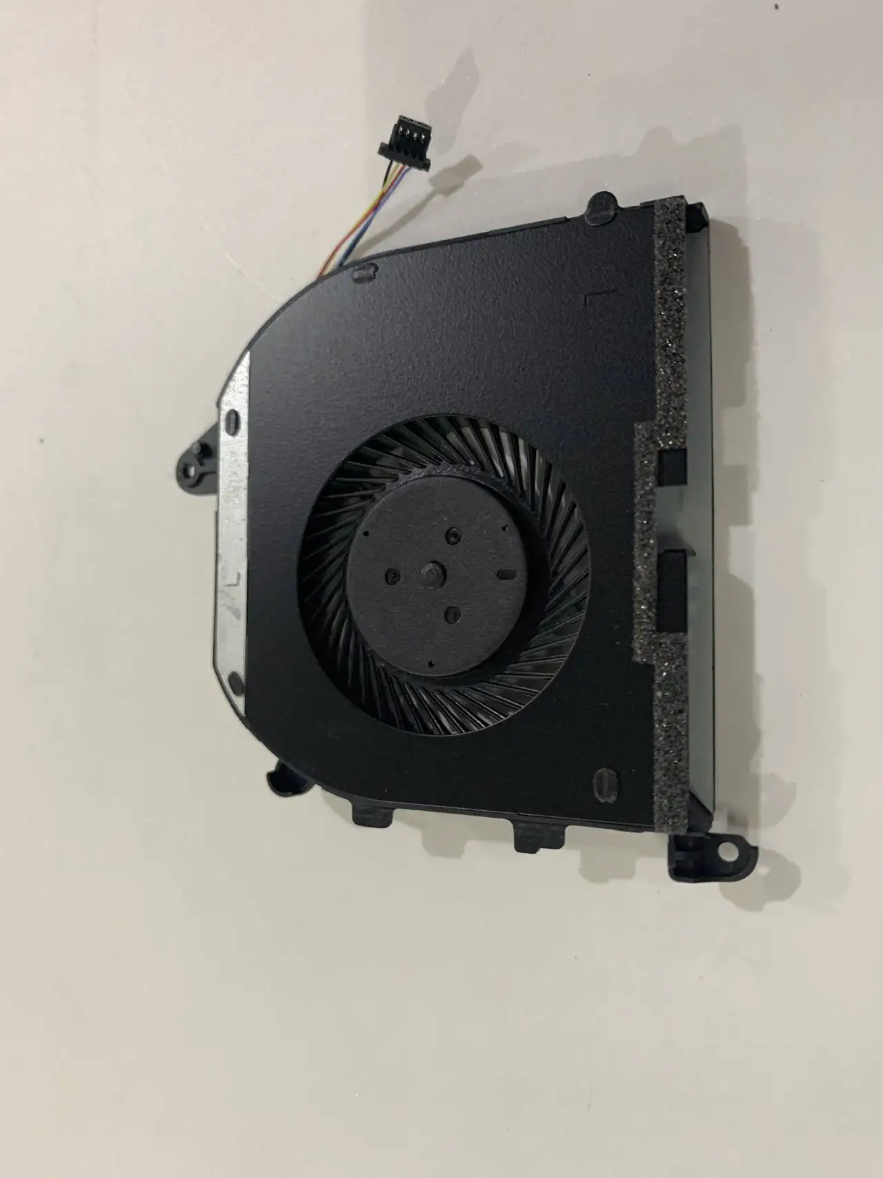 مروحة تبريد وحدة المعالجة المركزية للكمبيوتر المحمول Dell XPS 15 9570 7590 Precision 5530 08YY9