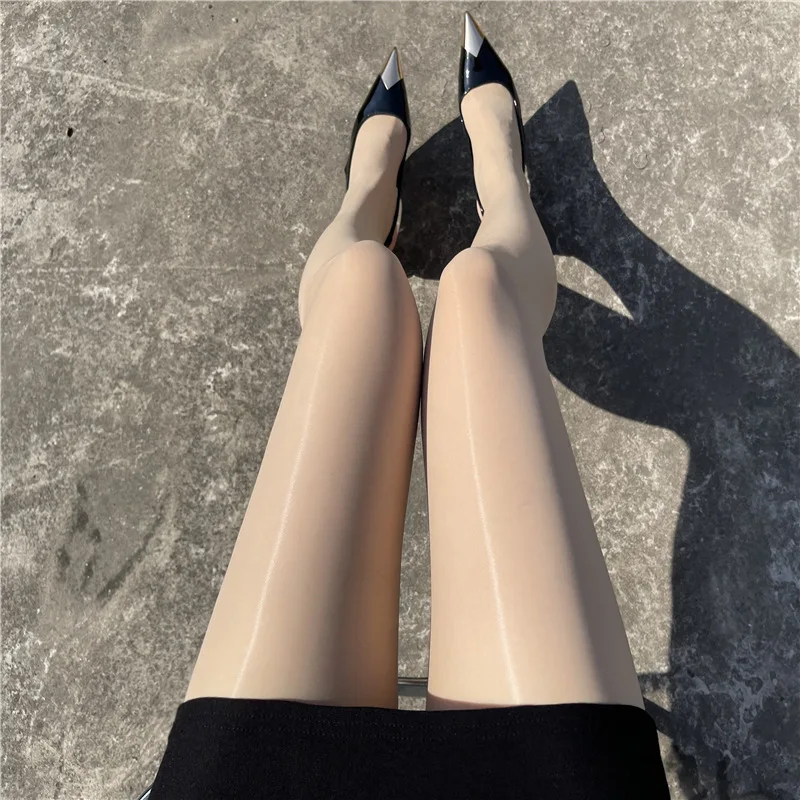 Stoking Wanita Seksi Mengkilap Elastis Tipis Berkilau untuk Klub Malam, Pantyhose Glossy Transparan