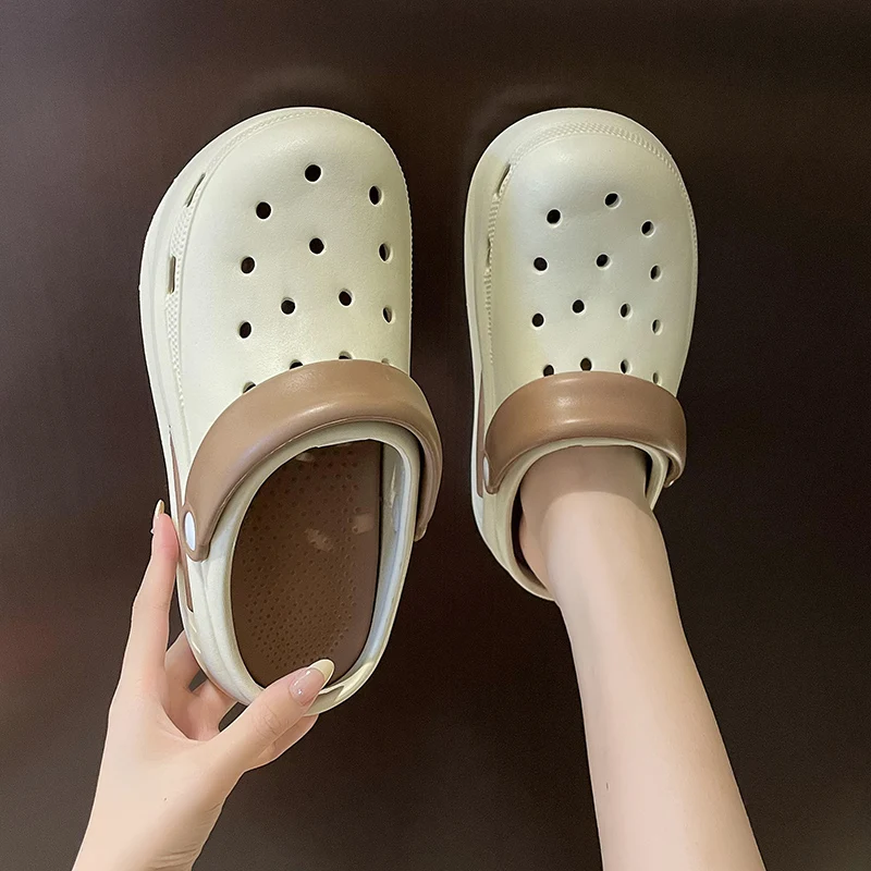 Sandalias de playa cómodas para mujer, zapatos bonitos de Color caramelo para jardín, de sentido avanzado, con agujeros únicos, para verano, 2024