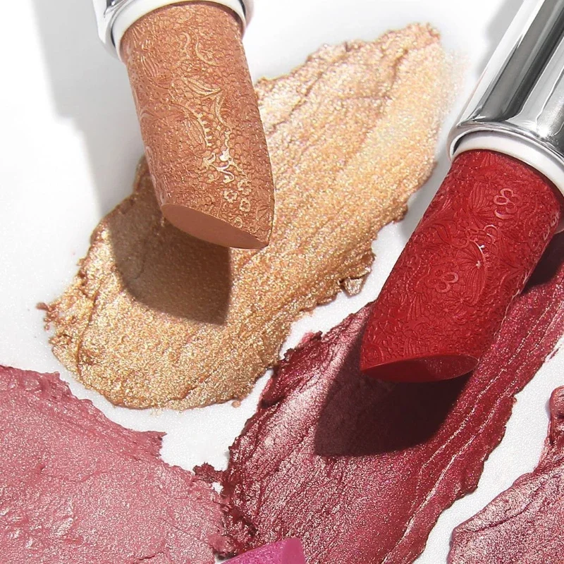 أحمر شفاه منحوت بشكل رائع لامع أحمر شفاه لامع يدوم طويلاً غير يتلاشى كوب غير لاصق ملمع شفاه صلب مكياج شفاه متألق