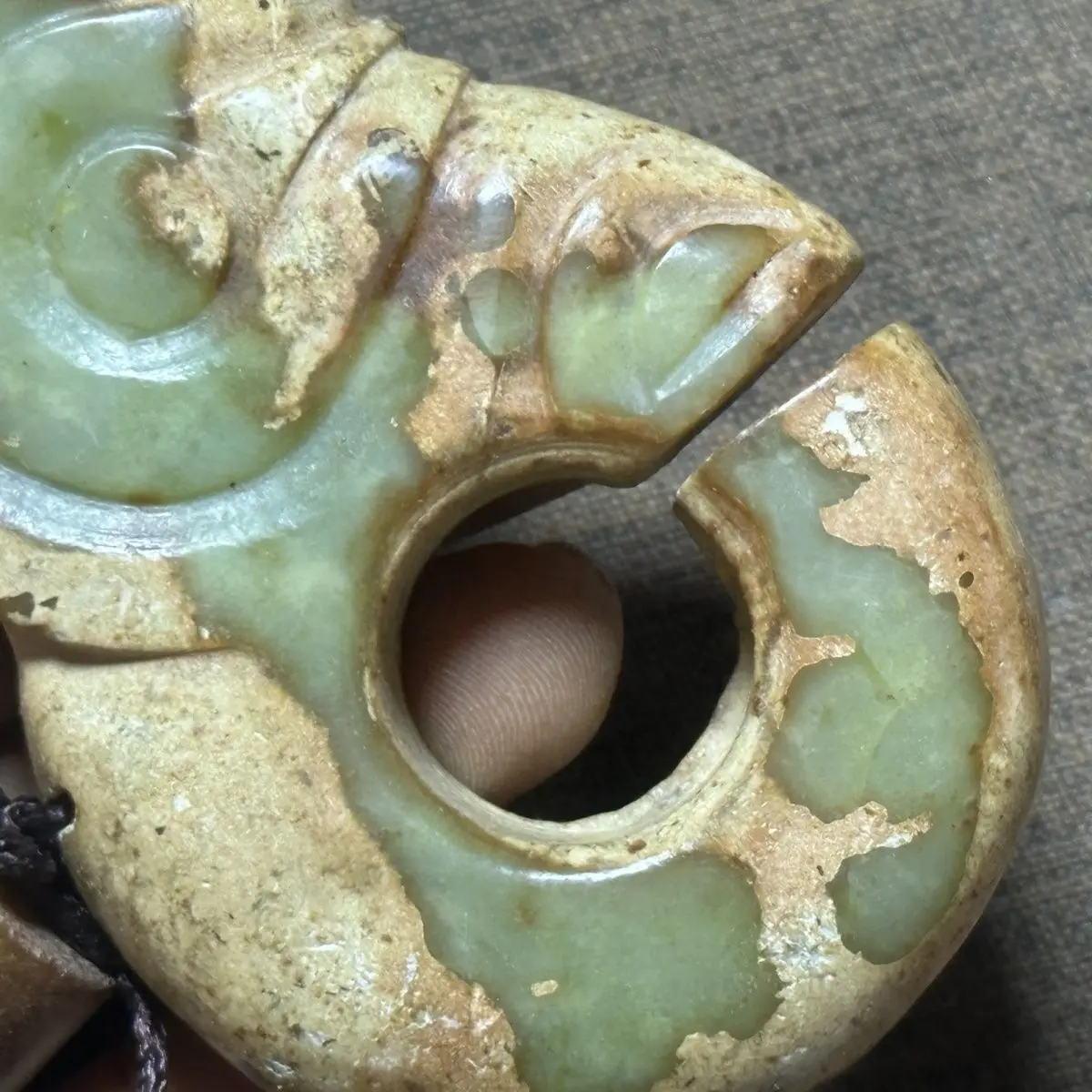Xiuyu High Ancient Jade Old Object Ornament Pig Dragon Carving