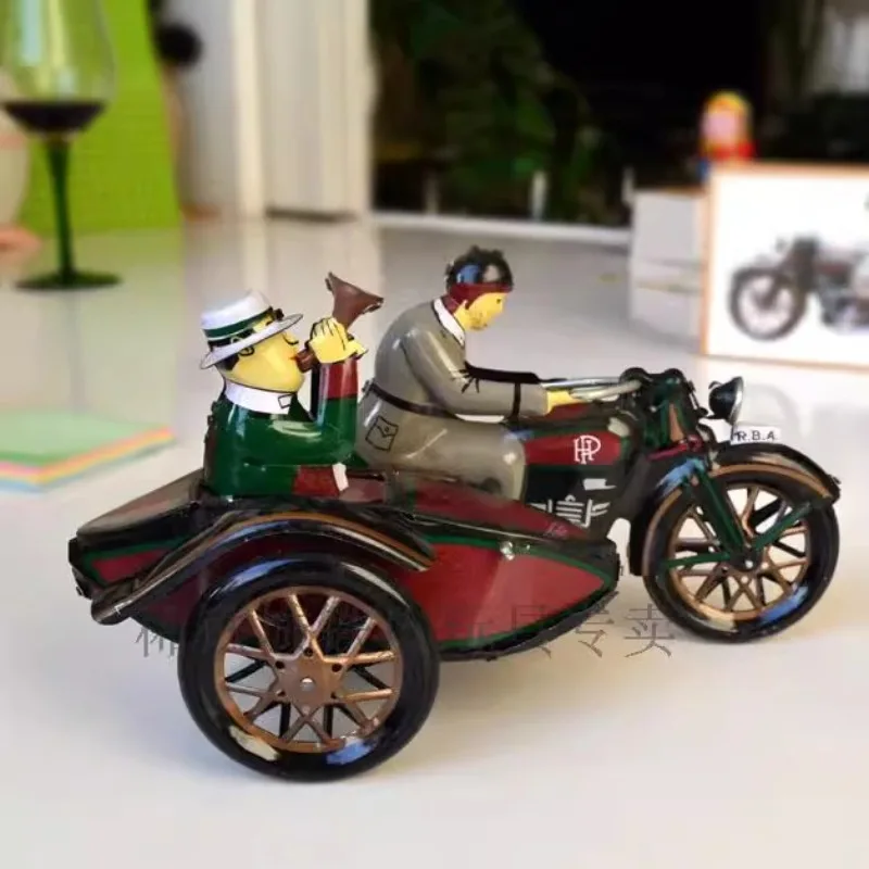 

Metal Tin Man Ride A Tricycle Clockwork Toy Funny Collection Retro Wind Up Toy Mechanical Toys Figures Model Kids Gift