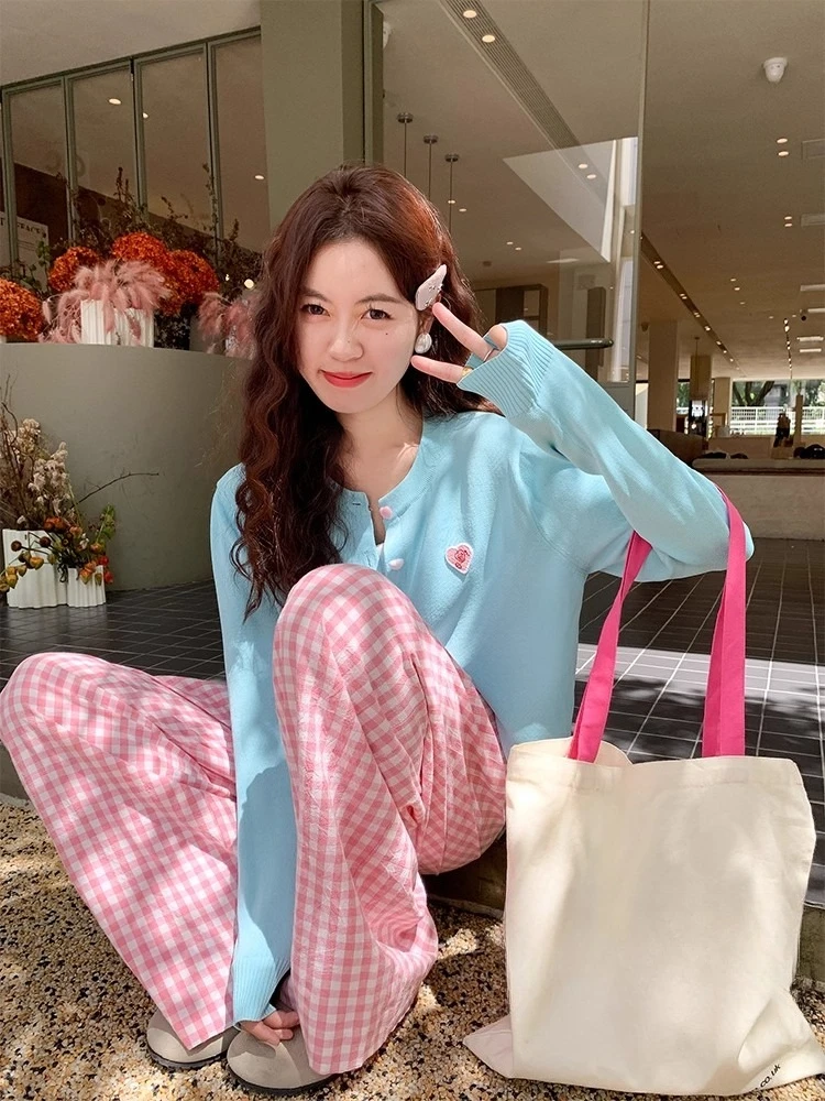 سترة نسائية كورية غير رسمية رفيعة ومتماسكة ناعمة بقصة ضيقة وأكمام طويلة وأزرار علوية أنيقة أوائل الخريف #2