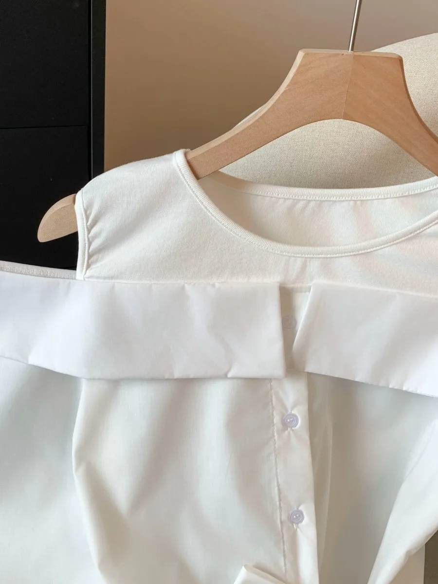 เสื้อคลุมยาวสีขาวเปิดไหล่สำหรับผู้หญิง คอลเลคชั่นต้นฤดูใบไม้ร่วง ดีไซน์ใหม่ พร้อมเข็มขัดรัดเอว แนะนำให้ซื้อ