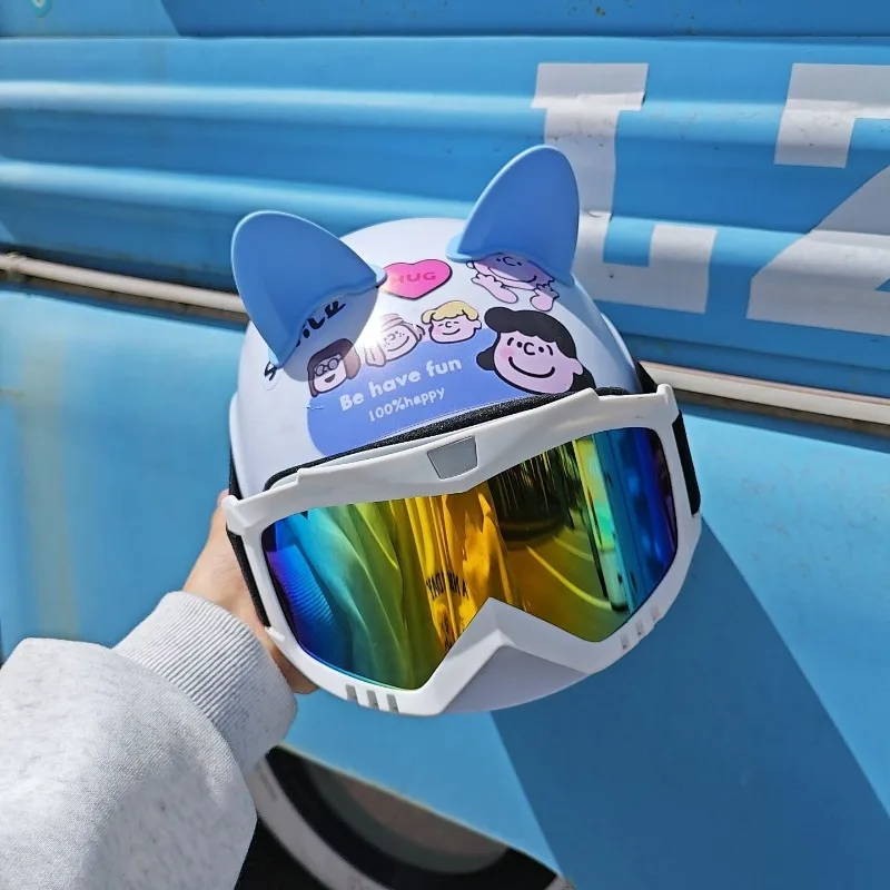 Bonito snoopy óculos meio capacete menina coração criativo verão carro elétrico proteção solar capacete kawaii homem e mulher mesmo presente