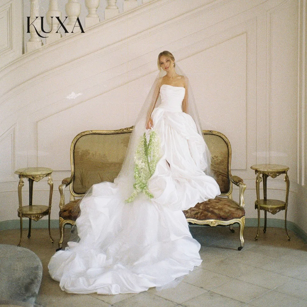 KUXA Customized Luxury Strapless Wedding Dress Pleated Bodice Ball Gown With Extra Long Train For Dreamy Garden Bridal Events