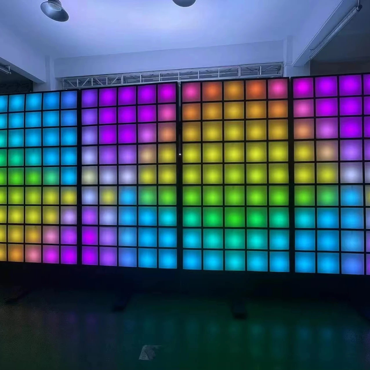 

Светодиодная цифровая медиа-вспышка RGB полноцветная Dj стенд панели занавес дисплей фасад