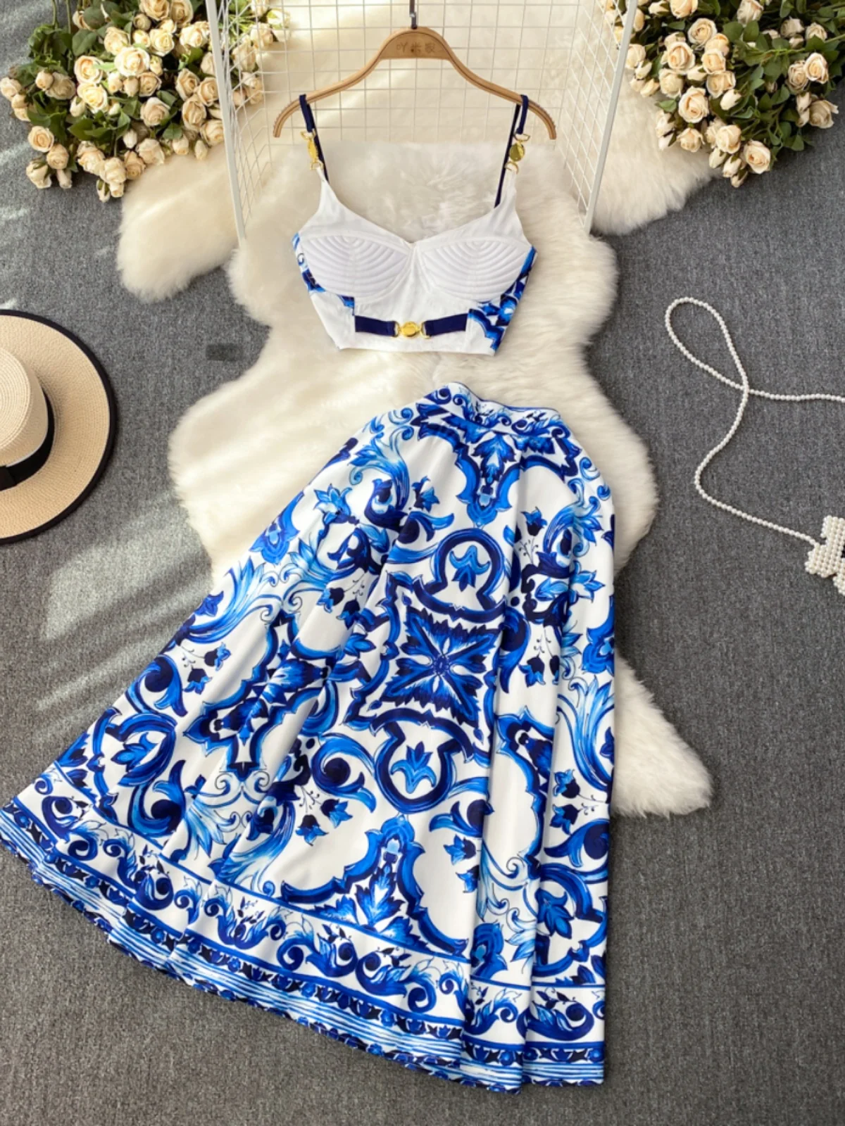 

Faionable Casual Holiday Women's Set with Metal Bule Sexy Strap Top Ethnic Print f Skirt Set High Quali Polyester