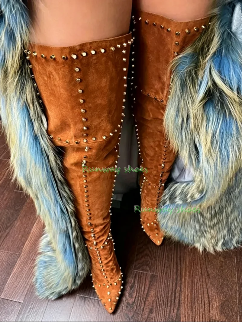 Botas Altas Vintage Color Camel para Mujer, Decoradas con Remaches Metálicos Dorados, Punta Puntiaguda, Tacón de Aguja, Botas de Lujo por Encima de la Rodilla para Cena 2026