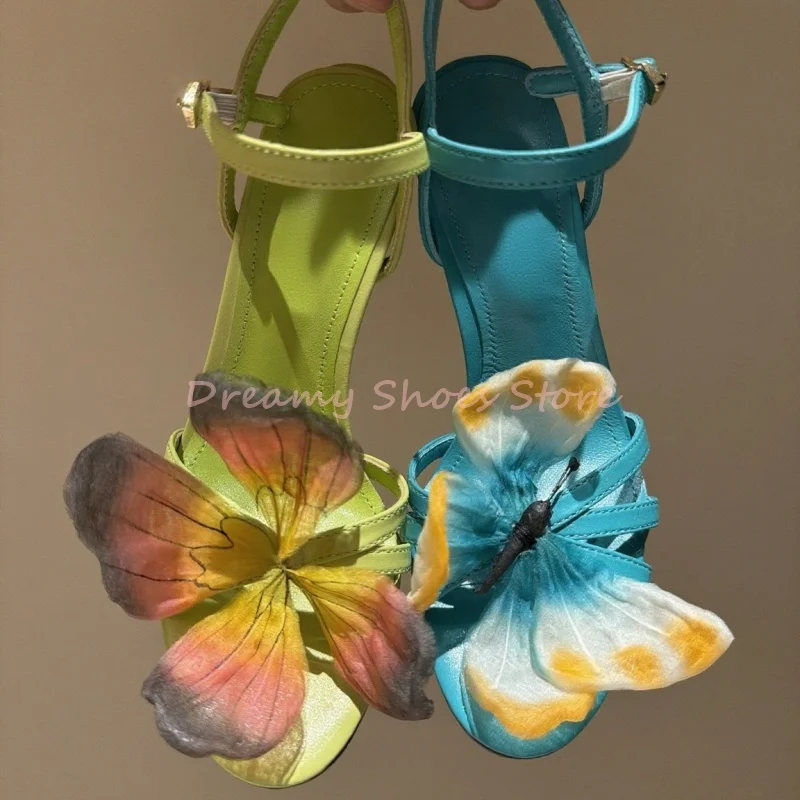 الأخضر الأزرق فراشة ديكور كريستال خنجر الصنادل النساء المفتوحة تو الكاحل حزام Slingback عالية الكعب موضة أحذية الحفلات عطلة