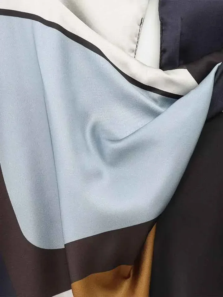 ヨーロッパ風の新しいレディースファッション、万能で上品なサテン生地プリントの半袖ミディ丈ワンピース