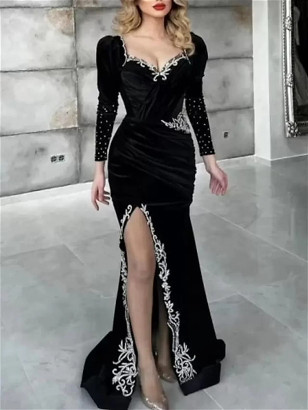 

Mermaid / Trumpet Evening Gown Luxurious Dresses Formal Sweep / Brush Train Long Sleeve Square Neck Velvet Slit Appliques 2023