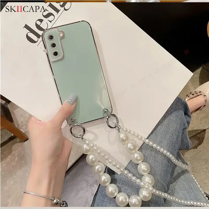 Naszyjnik Crossbody Smycz Pearl Chain Plating Etui na telefon Samsung S25 Ultra S25 Plus S24 FE S23 Ultra Soft Silicone Back Cover