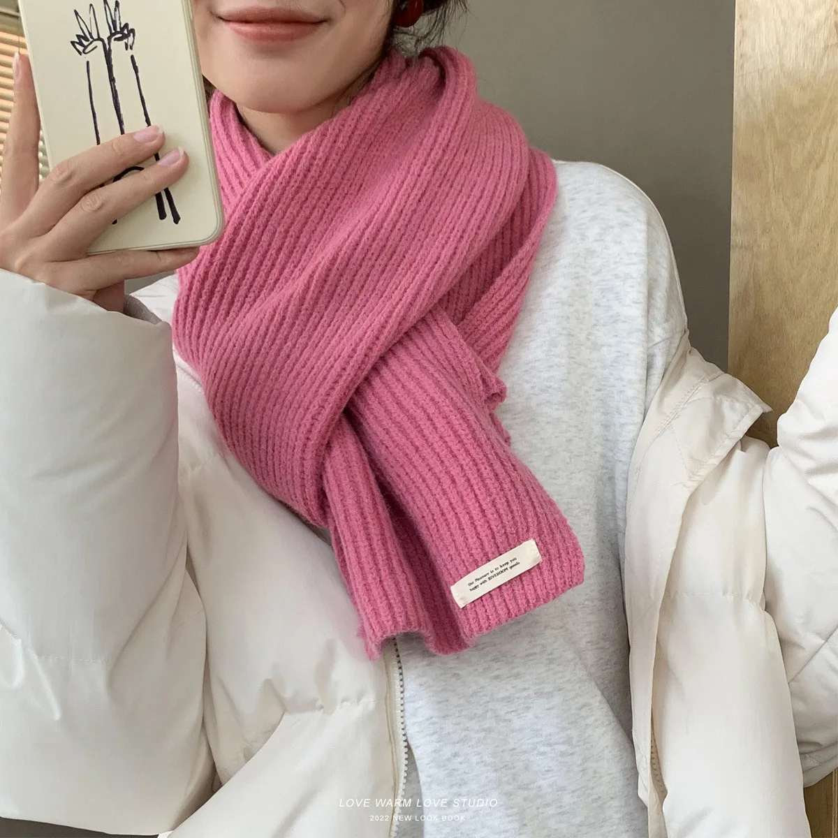 Korean Style Solid Color Scarf, Minimalist Labeled Neck Warmer, Warm Winter Wrap for Women, Students & Couples Daily Wear
