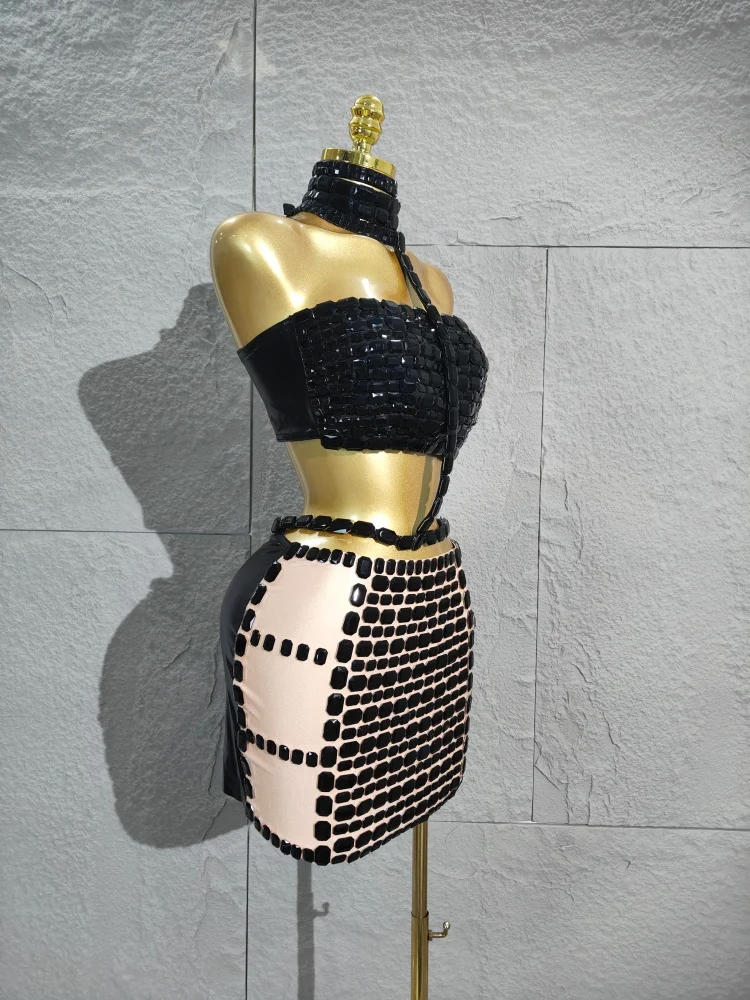 Ensemble haut et mini jupe en cristal noir sexy de luxe pour femmes, tenue de soirée moulante pour les clubs de soirée, les étapes et les nuits, 2025