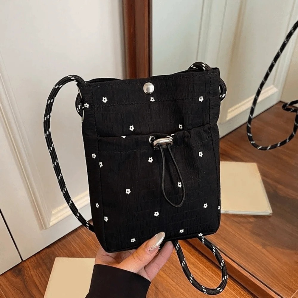 Sweet Pleated Cloud Crossbody Bag Lightweight Summer Version Phone Shoulder Bag Flower Printed Korean Style Folded Slant Bag